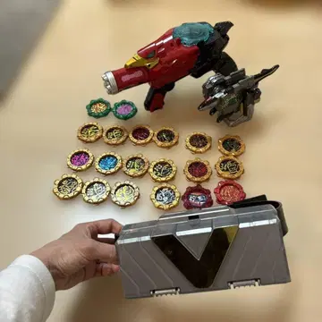 젠카이저 기어토링거, 벨트와 메달 세트