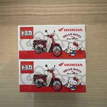 토미카 슈퍼커브 x HELLO KITTY 콜라보 한정판