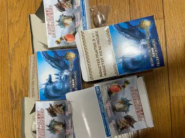 몬스터 헌터 3 선착순 혜택 몬스터 헤드 피규어 2개 세트