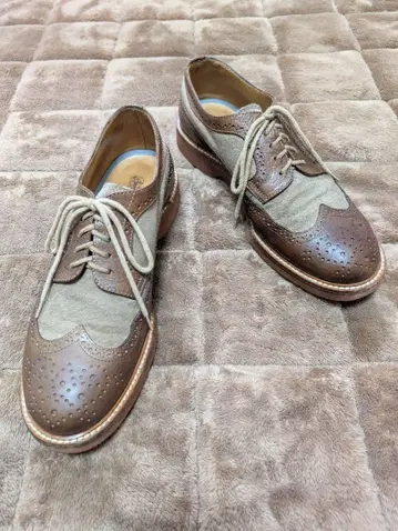 브루넬로쿠치넬리 가죽 x 패브릭 윙팁 슈즈