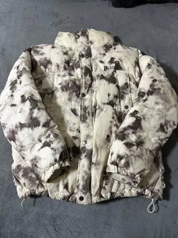 Bless U 블레스유 아이보리 패턴 다운 자켓