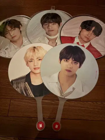 BTS V 태태 부채 세트