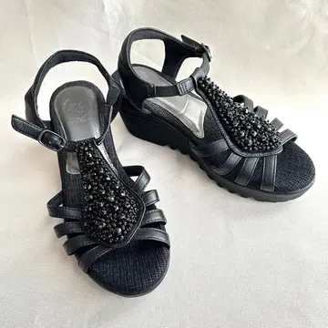 컨디션 최상 고베 오아시스 kobe 천연 가죽 비쥬 통굽 샌들 블랙