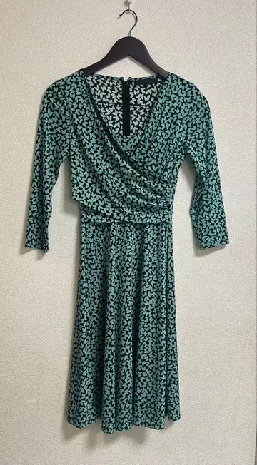 ANAYI 꽃무늬 원피스 V넥 7부 소매 민트 그린 38