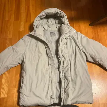 GAP 후드 부착 라이트 그레이 다운 자켓 s 사이즈