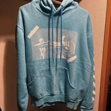 스카이블루 후디 그래픽 프린트