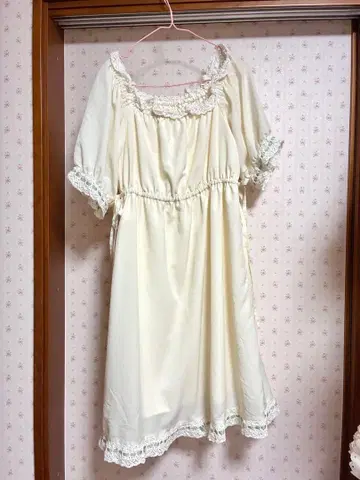 Maison de FLEUR 코튼 레이스 오프숄더 원피스 칸다 사야카