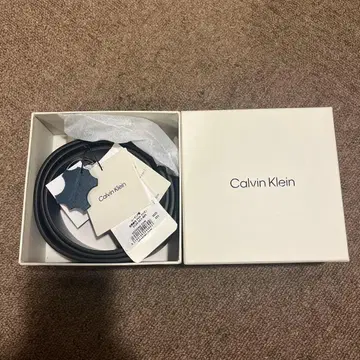 캘빈 클라인 블랙 가죽 벨트 리버서블 가격 인하 협상 가능합니다.