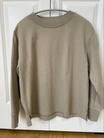 MHL 맨투맨 베이지