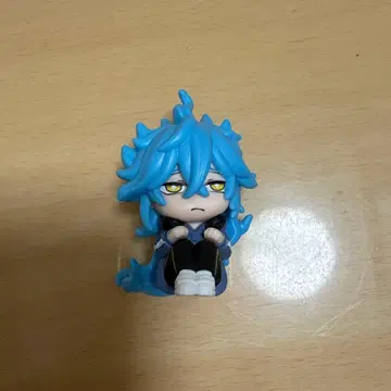 트위스테 이데아 어깨 쿵 피규어