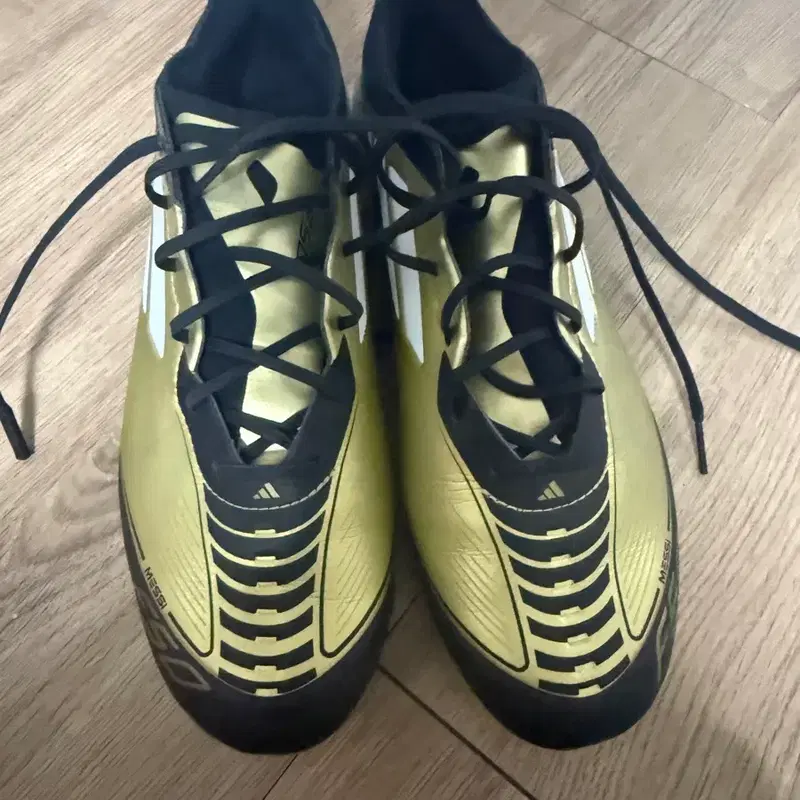 아디다스 f50메시