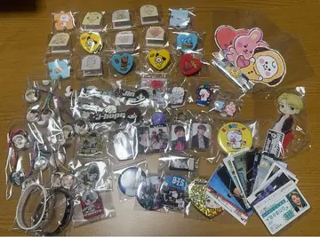 BTS BT21 배지 키링 스티커 세트 약 30점