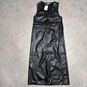 새상품 STYLEMIXER 스타일믹서 페이크 레더 원피스 V넥