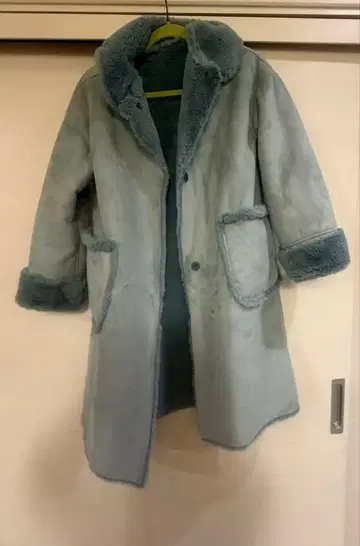 푸두두 페이크 무스탕 리버서블 코트 블루