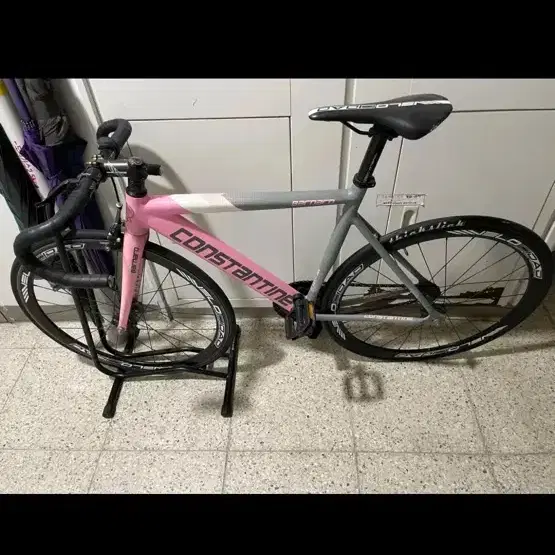 Constantine Bernard 2018 complete bike for quick sale/trade