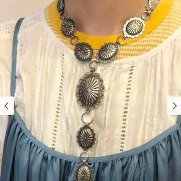 ARROW NOVELTY BEAMS BOY 콘초 목걸이