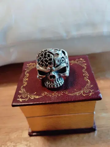 BLESS 블레스 스컬 디자인 실버 반지