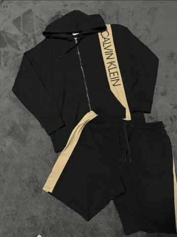 캘빈클라인 후드티 하프 팬츠 세트 Calvin Klein
