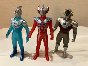 울트라맨 타이가 피규어 3체 세트