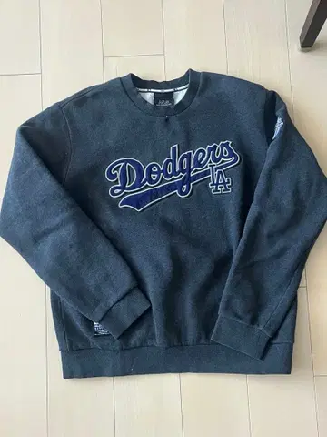 MLB Dodgers 맨투맨 다크 그레이