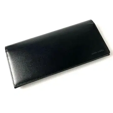 새상품 [밀라 쇤] 쉐도우 엠보싱 가죽 플랩 덮개 장지갑 블랙