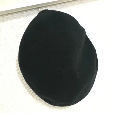 CA4LA 블랙 베레모