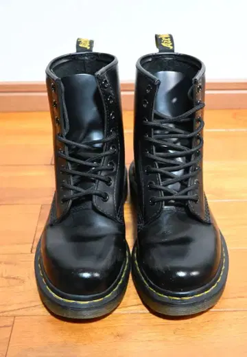닥터마틴 1460 8홀 부츠 UK4 23cm 여성용