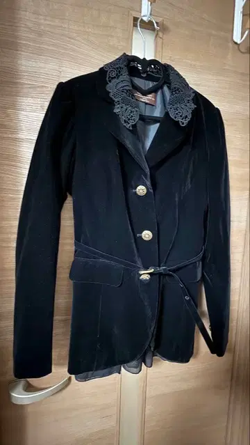 axes femme Nostalgie 벨벳 옷깃 레이스 JK 벨트 포함