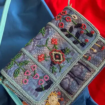 수입 백 비즈 자수 블루 계열 핸드백 빈티지 풍