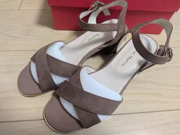 [미사용 새상품] 오리엔탈 트래픽 스트랩 샌들 브라운 M