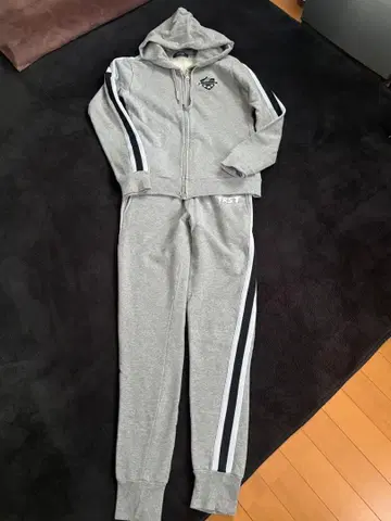 TRESTAR 맨투맨 셋업