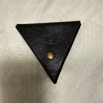 IL BISONTE 삼각형 코인 케이스 블랙