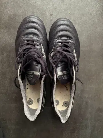 모렐리아 DNA MIX 축구 스파이크 슈즈