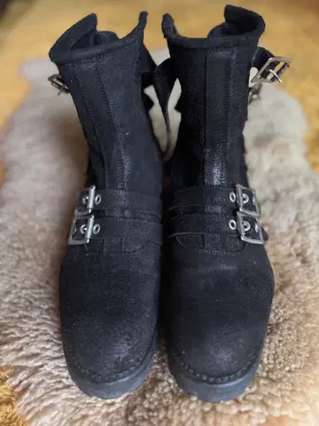 blackmeans 스웨이드 숏부츠 백지퍼 24.5