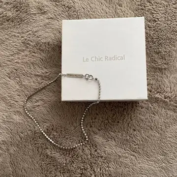 거의 새상품! Le Chic Radical 실버 초커 목걸이