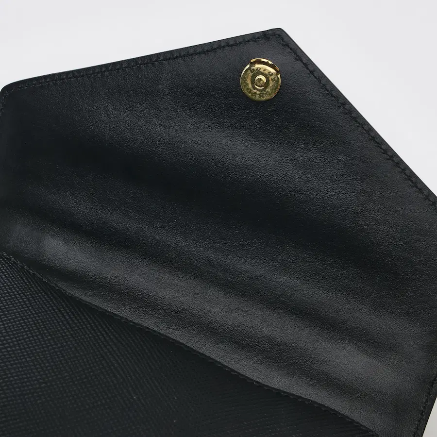 普拉达（Prada）Monochrome Saffiano 黑色单肩包
