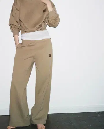 ZARA 와이드 러쉬 저지 팬츠