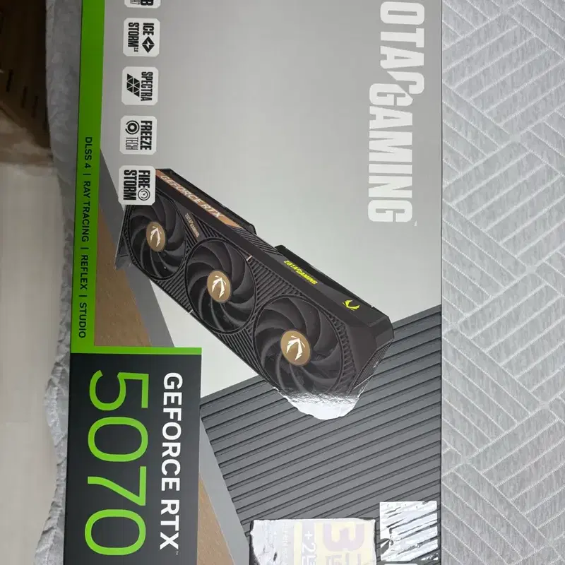 조텍 RTX 5070 solid oc 그래픽카드팝니다