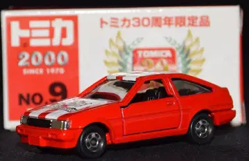 타카라토미 토미카 30주년 한정판 토요타 코롤라 레빈 (AE86) 9