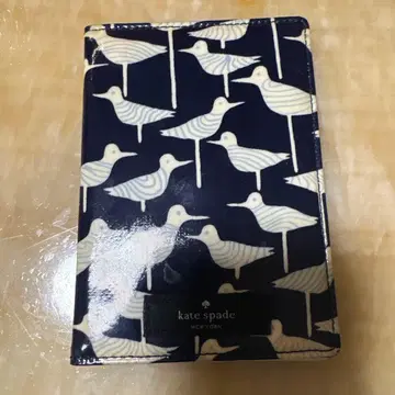 케이트 스페이드 여권 커버
