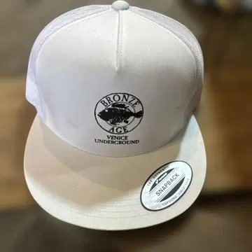 BRONZE AGE 브론즈 에이지 조절 트래커 캡