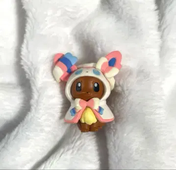 포켓몬 이브이 니피아 판초 피규어 컬렉션