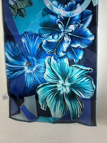 살바토레 페라가모 실크 100% 대형 스톨