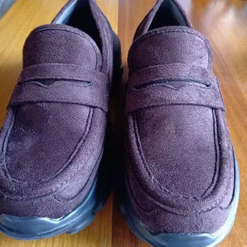 mysa 다크 브라운 스웨이드 로퍼 스니커 통굽