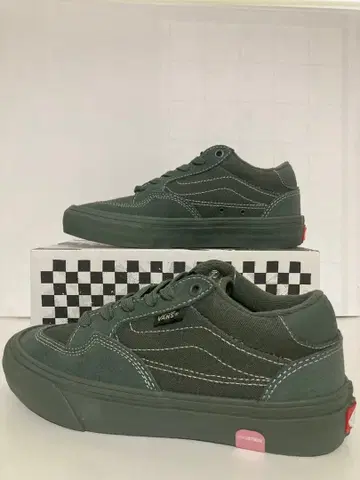VANS Pro 올리브 그린 스니커즈