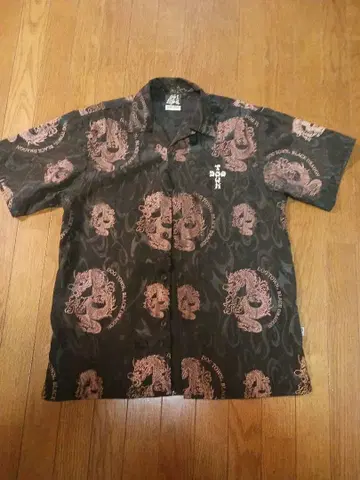 d0g town 오픈 카라 셔츠 반팔 셔츠