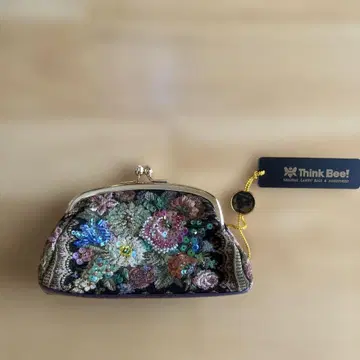 Think Bee! 자수 비즈 가마구치 파우치