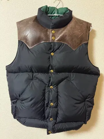 WAREHOUSE x rocky mountain 다운 베스트 38