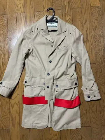 트렌치코트 오니츠카타이거 안드레아 폼필리오 봄용