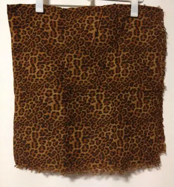 올드맨즈테일러 레오파드 무늬 스카프 미사용